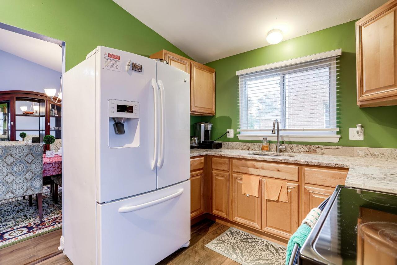 Escape To Our Cozy 3 Bed Rm 2 Bath Unit In Alexandria Va Villa Bagian luar foto