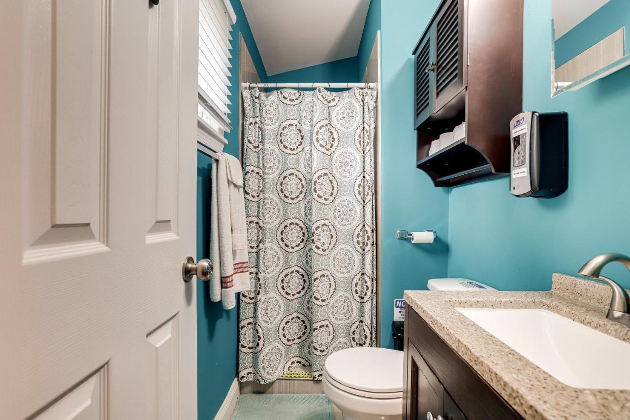 Escape To Our Cozy 3 Bed Rm 2 Bath Unit In Alexandria Va Villa Bagian luar foto