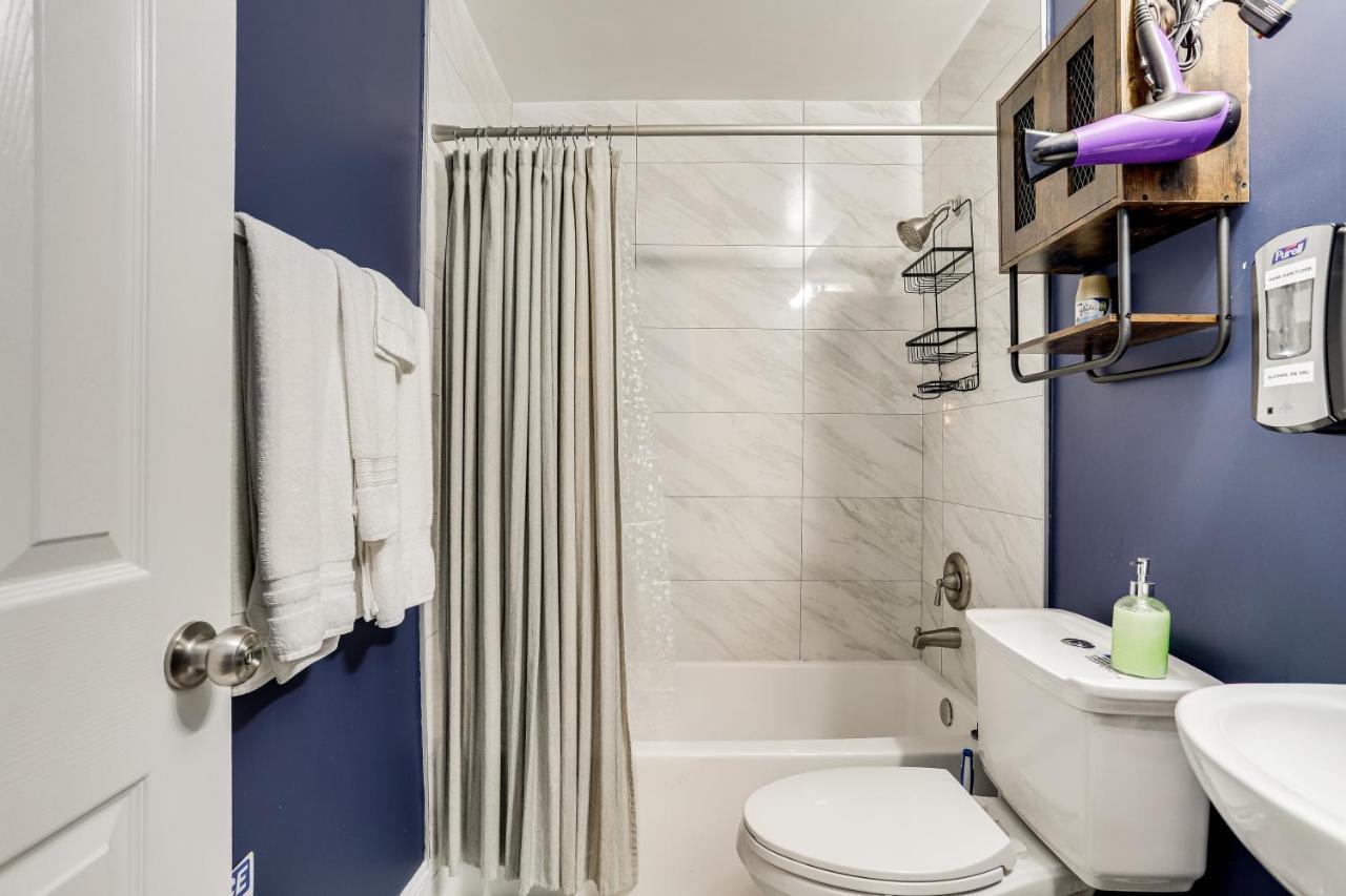 Escape To Our Cozy 3 Bed Rm 2 Bath Unit In Alexandria Va Villa Bagian luar foto