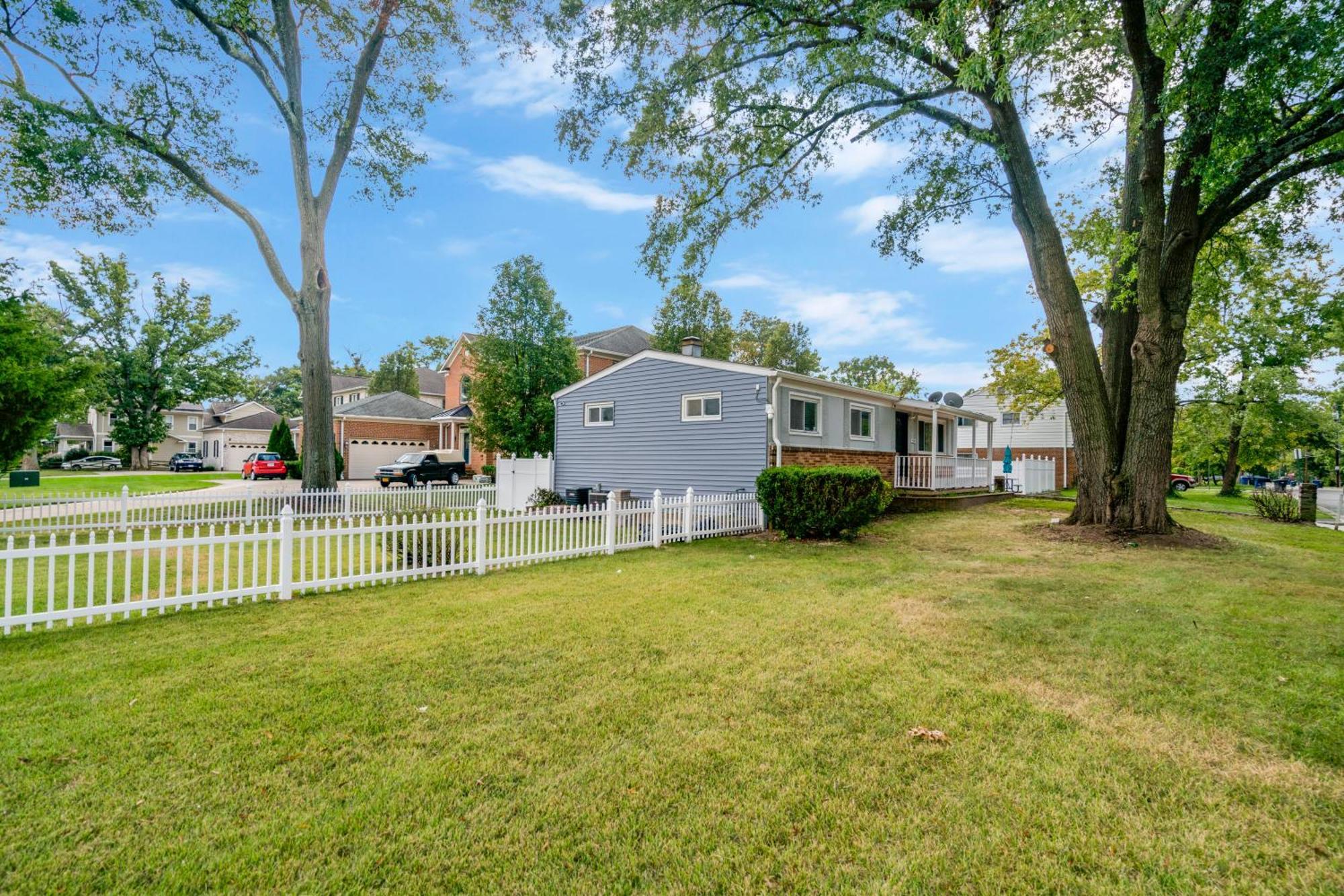 Escape To Our Cozy 3 Bed Rm 2 Bath Unit In Alexandria Va Villa Bagian luar foto