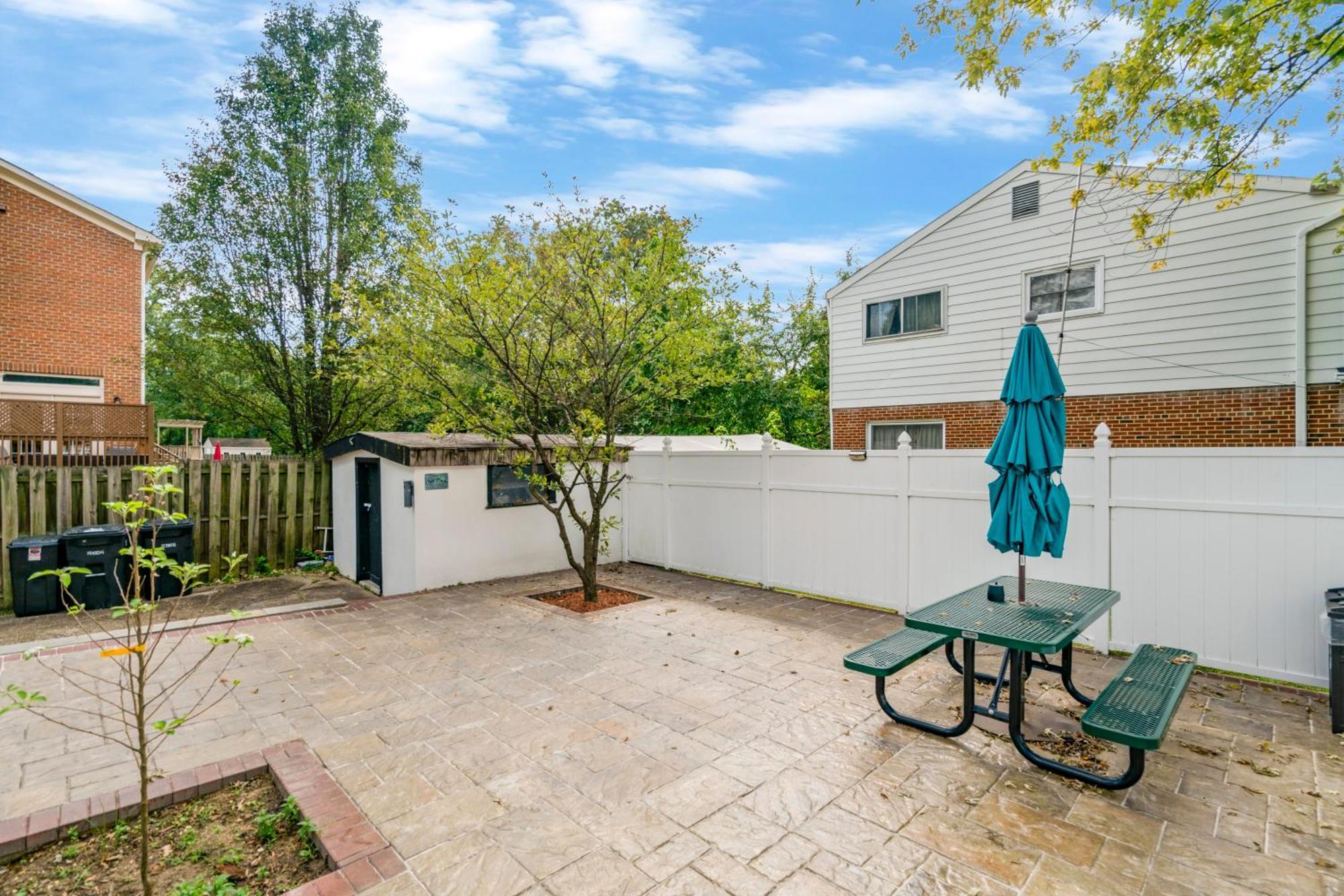 Escape To Our Cozy 3 Bed Rm 2 Bath Unit In Alexandria Va Villa Bagian luar foto